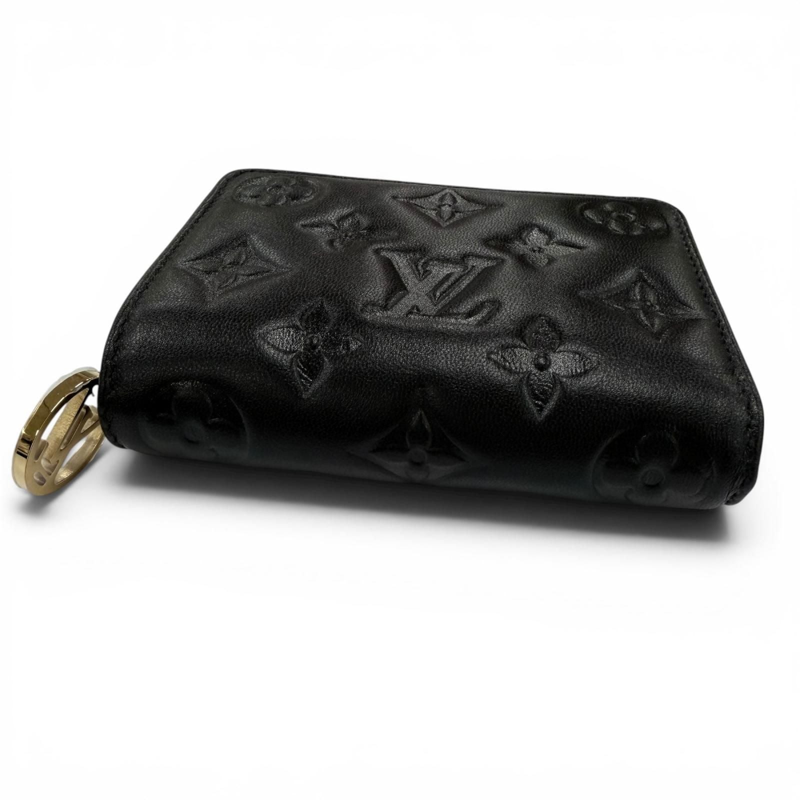 Louis Vuitton Coussin Portefeuille Lou Lambskin Monogram Compact Wallet Black — view 4