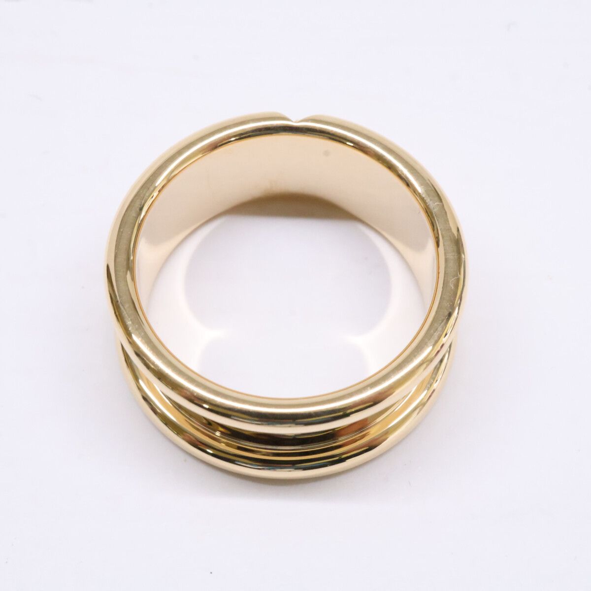 Louis Vuitton Polished 750 LV Volt One Diamond 61 No 21 Ring — view 5
