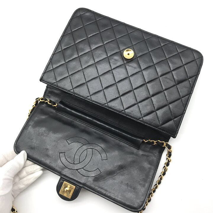 Chanel Shoulder Bag Chain Flap Gold Vintage Black — view 8