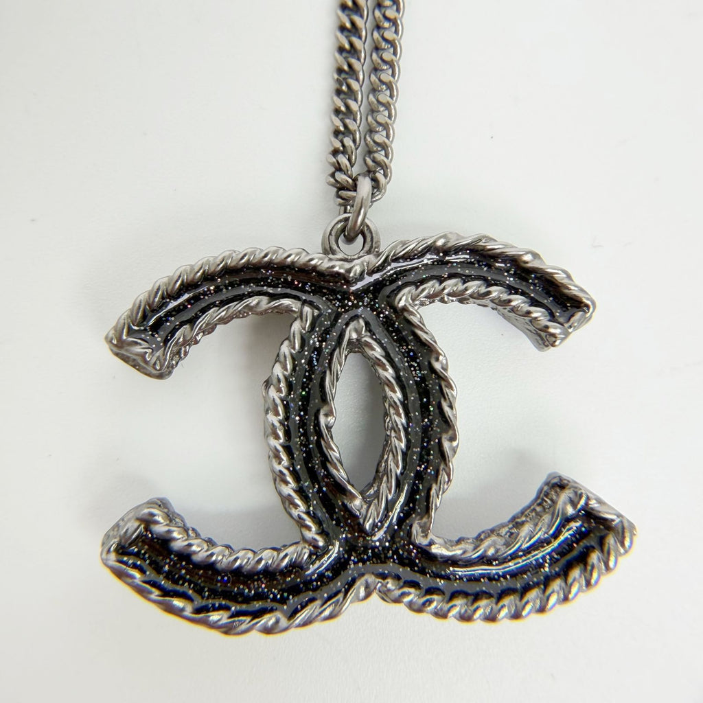 Chanel CC Logo Necklace Plated Rhinestone Silver Vintage — view 5