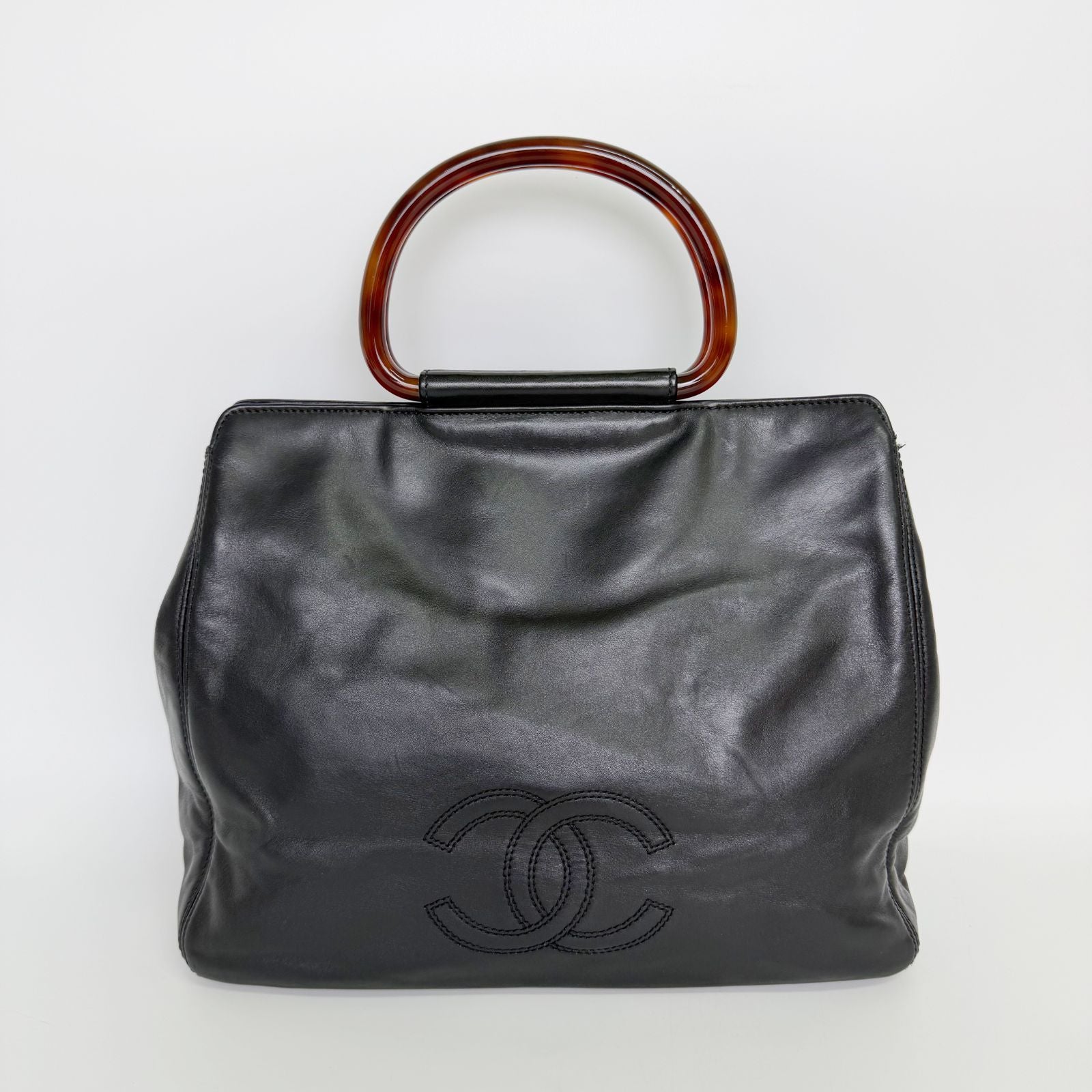 Chanel CC Logo Tortoiseshell Handle Handbag Leather Black Vintage — view 3