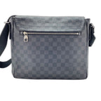 Louis Vuitton Shoulder Bag District MM — view 3