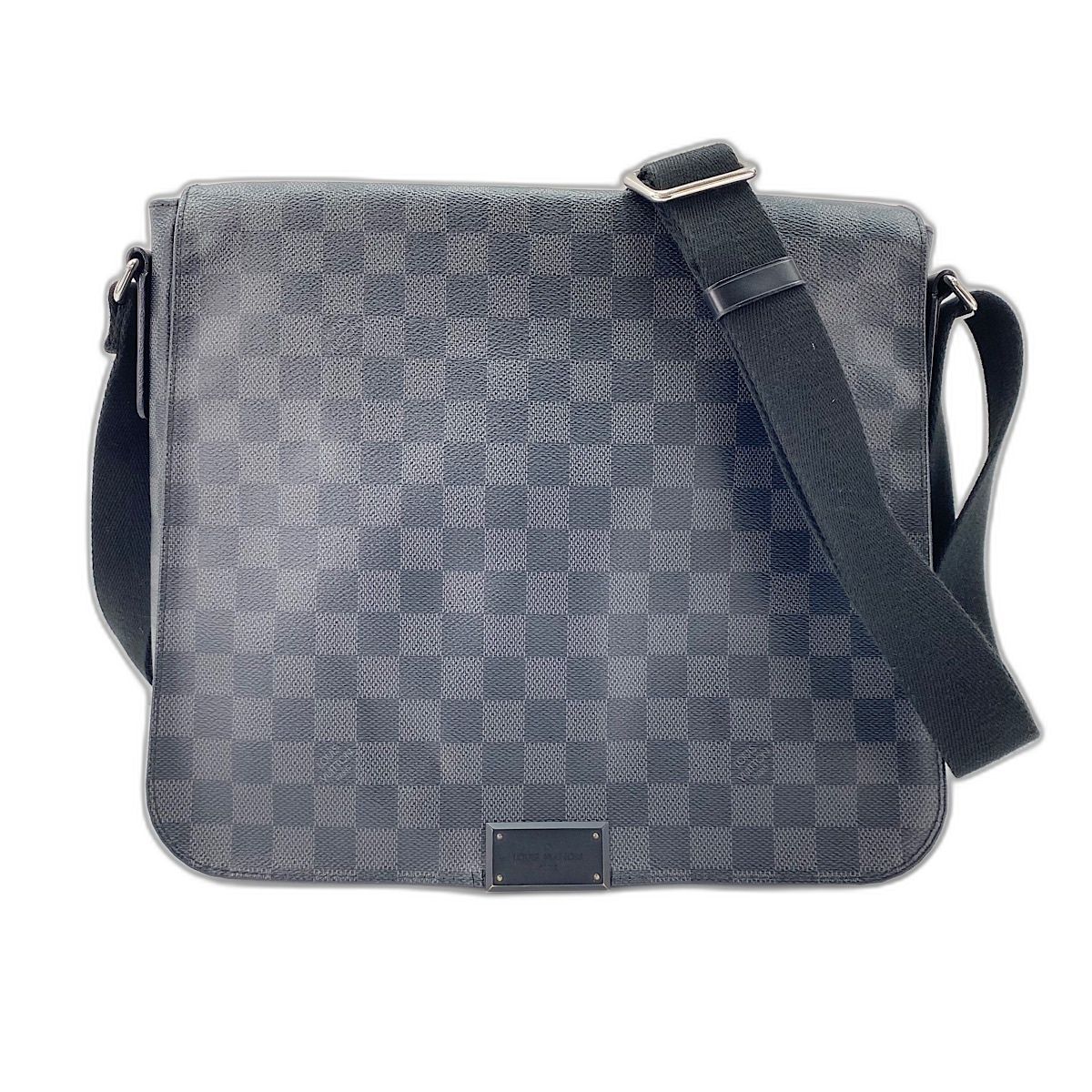 Louis Vuitton Shoulder Bag District MM