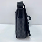 Louis Vuitton Shoulder Bag District MM — view 5