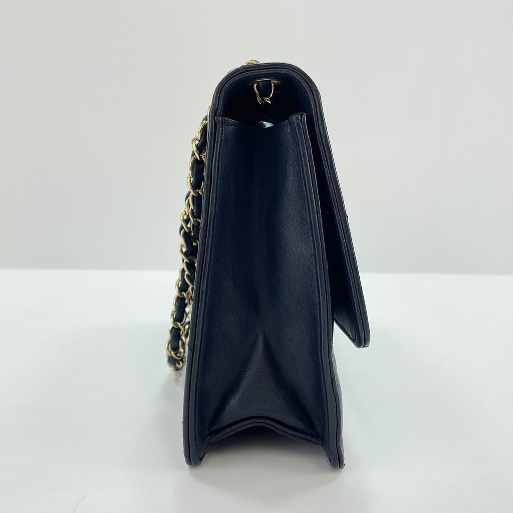 Chanel Shoulder Bag Quilted 28 — view 5