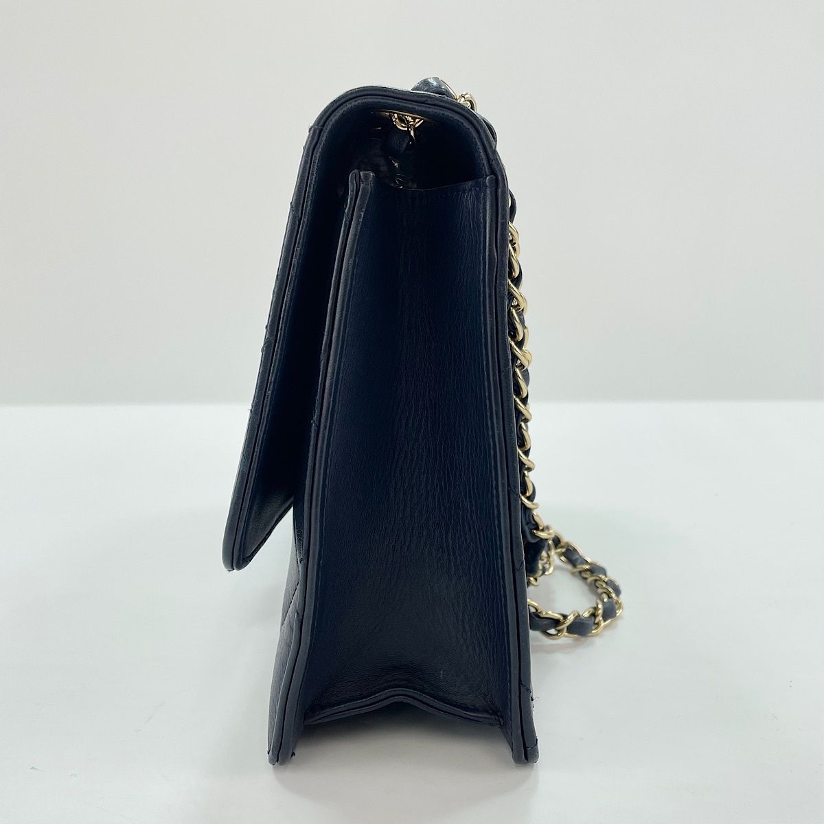 Chanel Shoulder Bag Quilted 28 — view 6