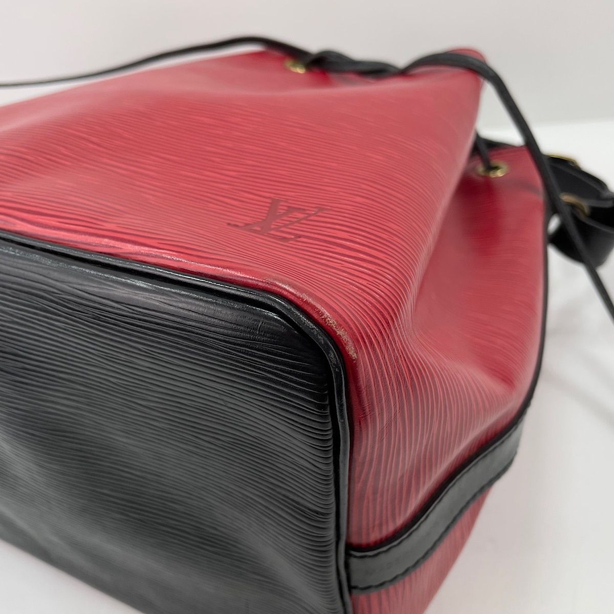 Louis Vuitton Shoulder Bag Petit — view 8