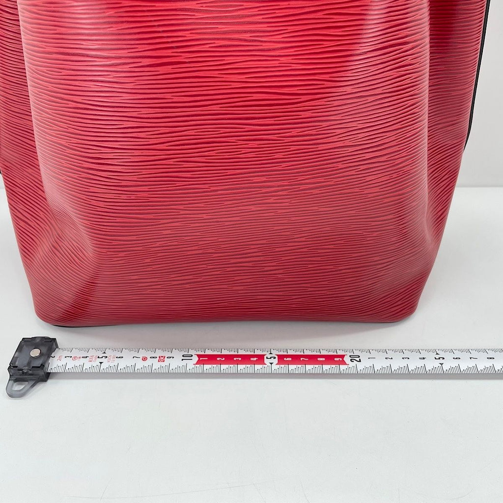 Louis Vuitton Shoulder Bag Petit — view 4