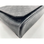 Louis Vuitton Shoulder Bag District — view 6