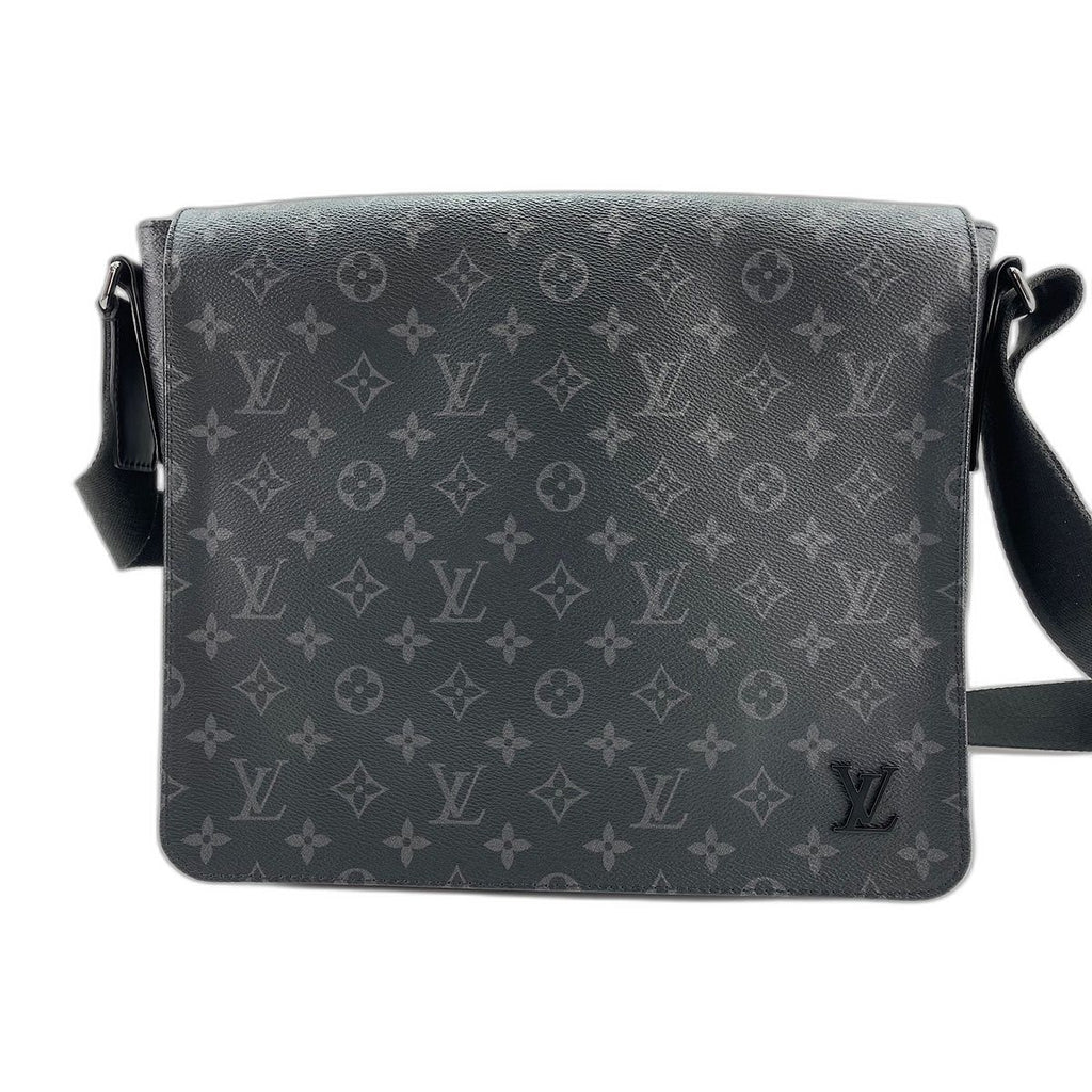 Louis Vuitton Shoulder Bag District