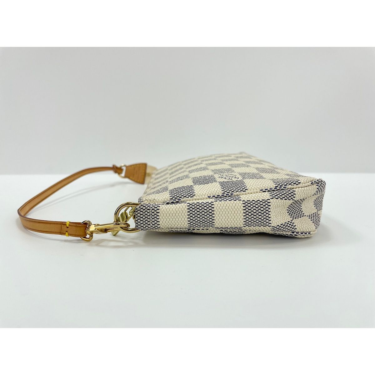 Louis Vuitton Handbag Pochette Soiree — view 5