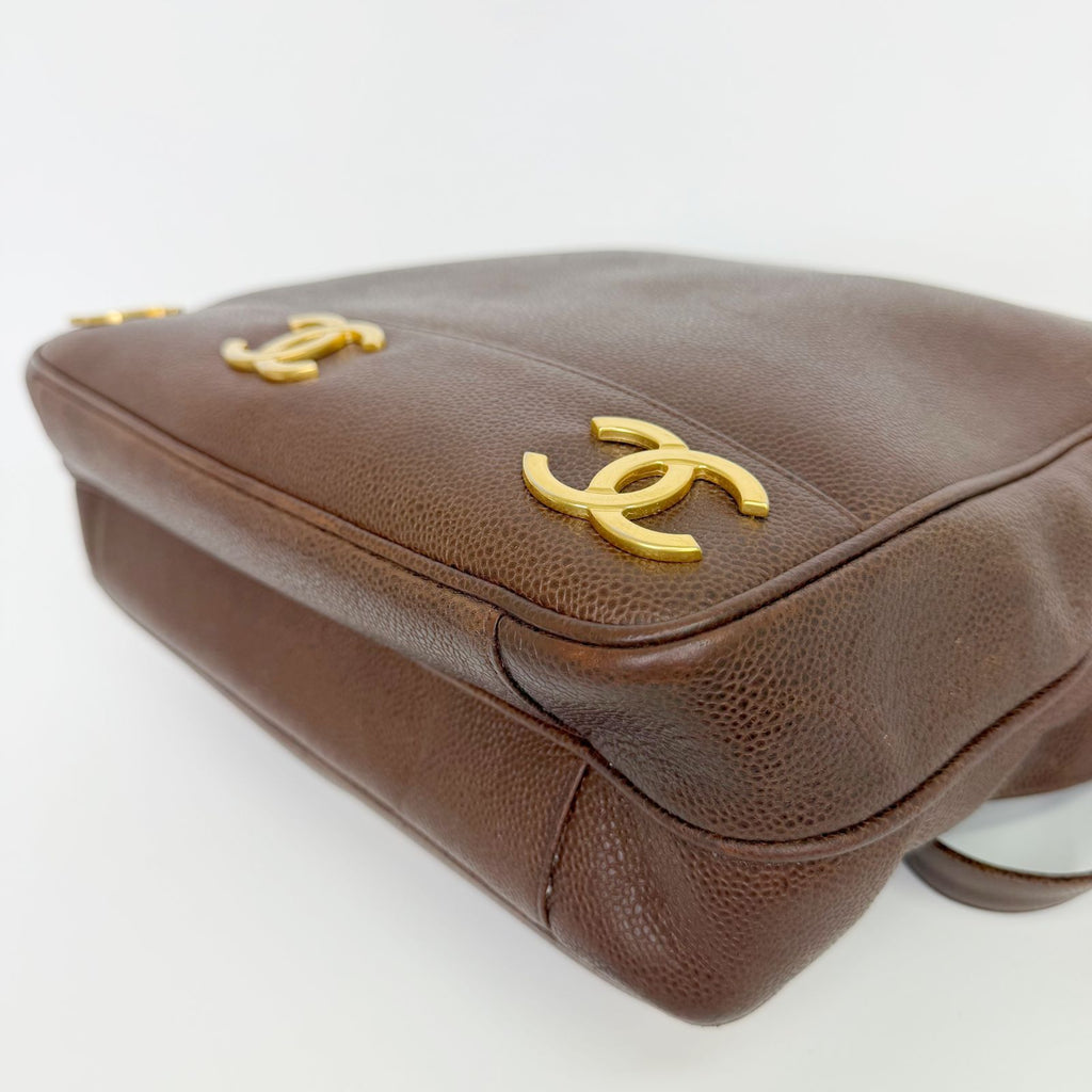 Chanel CC Logo Charm Chain Shoulder Bag Caviar Leather Brown Gold Vintage — view 9