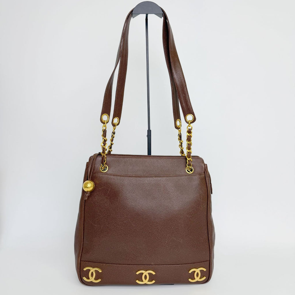 Chanel CC Logo Charm Chain Shoulder Bag Caviar Leather Brown Gold Vintage — view 2