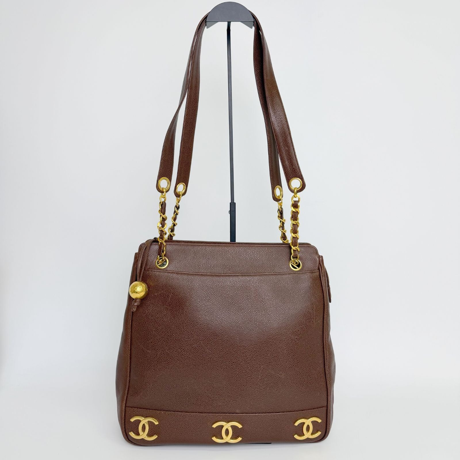 Chanel CC Logo Charm Chain Shoulder Bag Caviar Leather Brown Gold Vintage — view 2