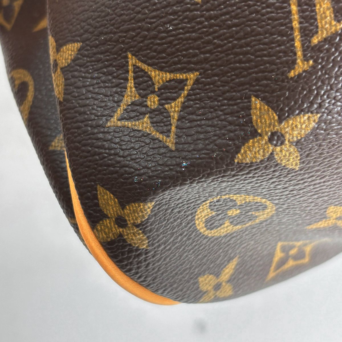 Louis Vuitton Montorgueil GM Tote Handle Monogram Brown — view 5