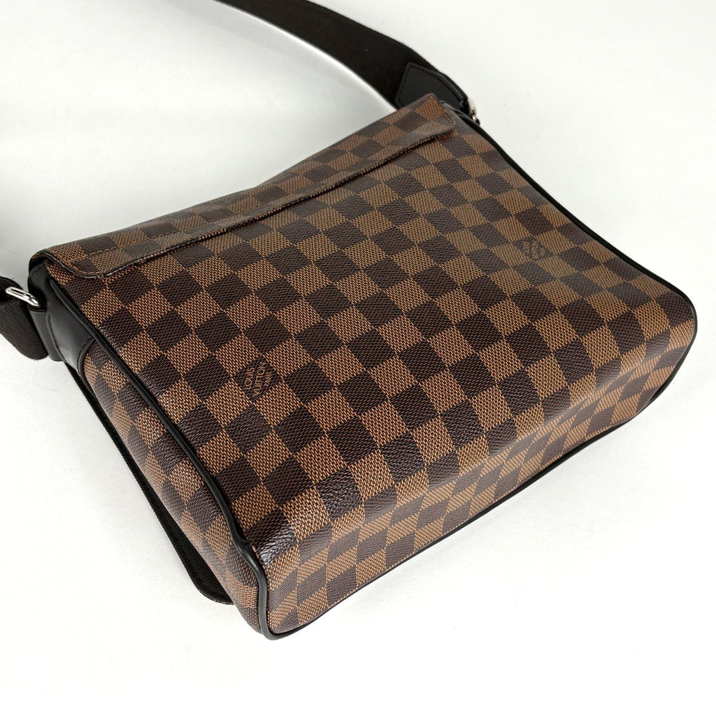 Louis Vuitton Damier District PM NM Shoulder Bag Brown — view 2