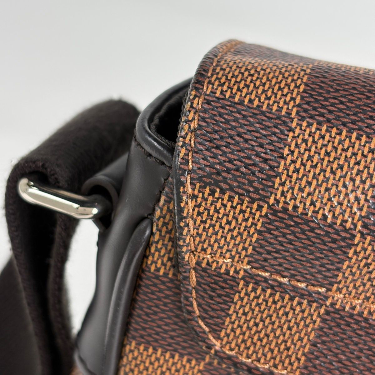 Louis Vuitton Damier District PM NM Shoulder Bag Brown — view 4