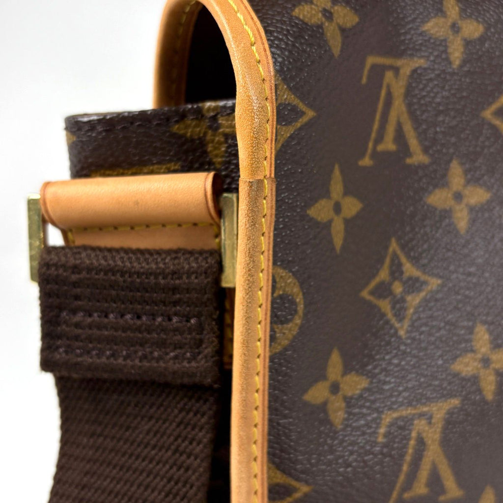 Louis Vuitton Messenger PM Bosfall Shoulder Bag Crossbody Monogram Brown — view 4