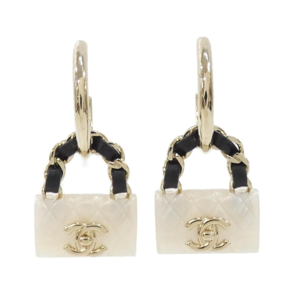 Chanel Earrings Gold