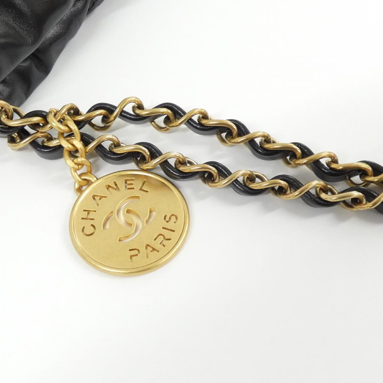 Chanel 22 Line Small Shoulder — view 4