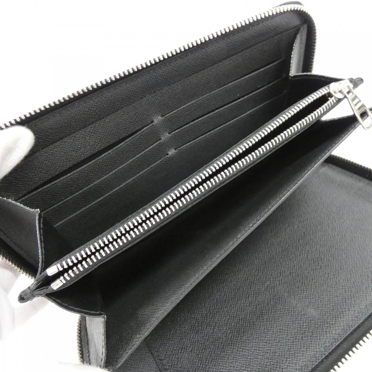 Louis Vuitton Taiga Zippy Oh Wallet — view 9