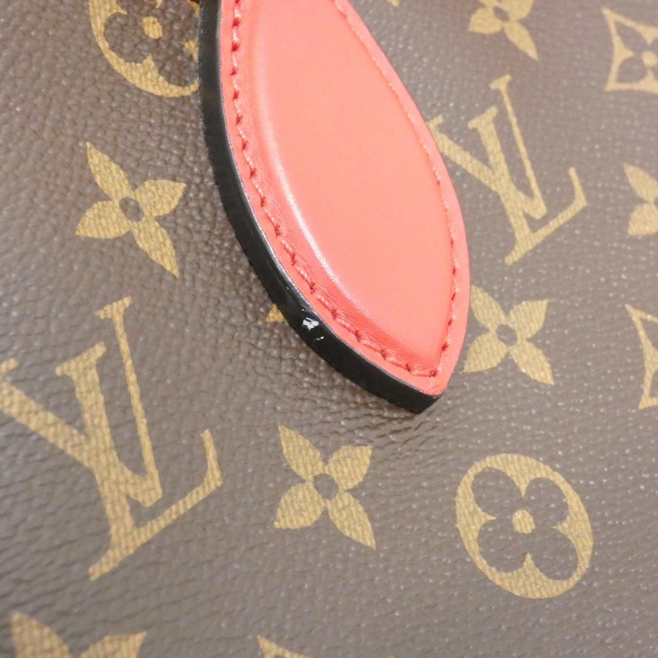 Louis Vuitton Monogram Roulis Tote — view 7