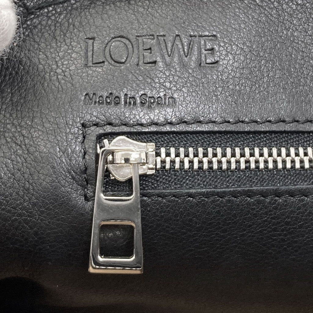 Loewe Amazona 75 Small 2-Way Handbag Calf — view 6