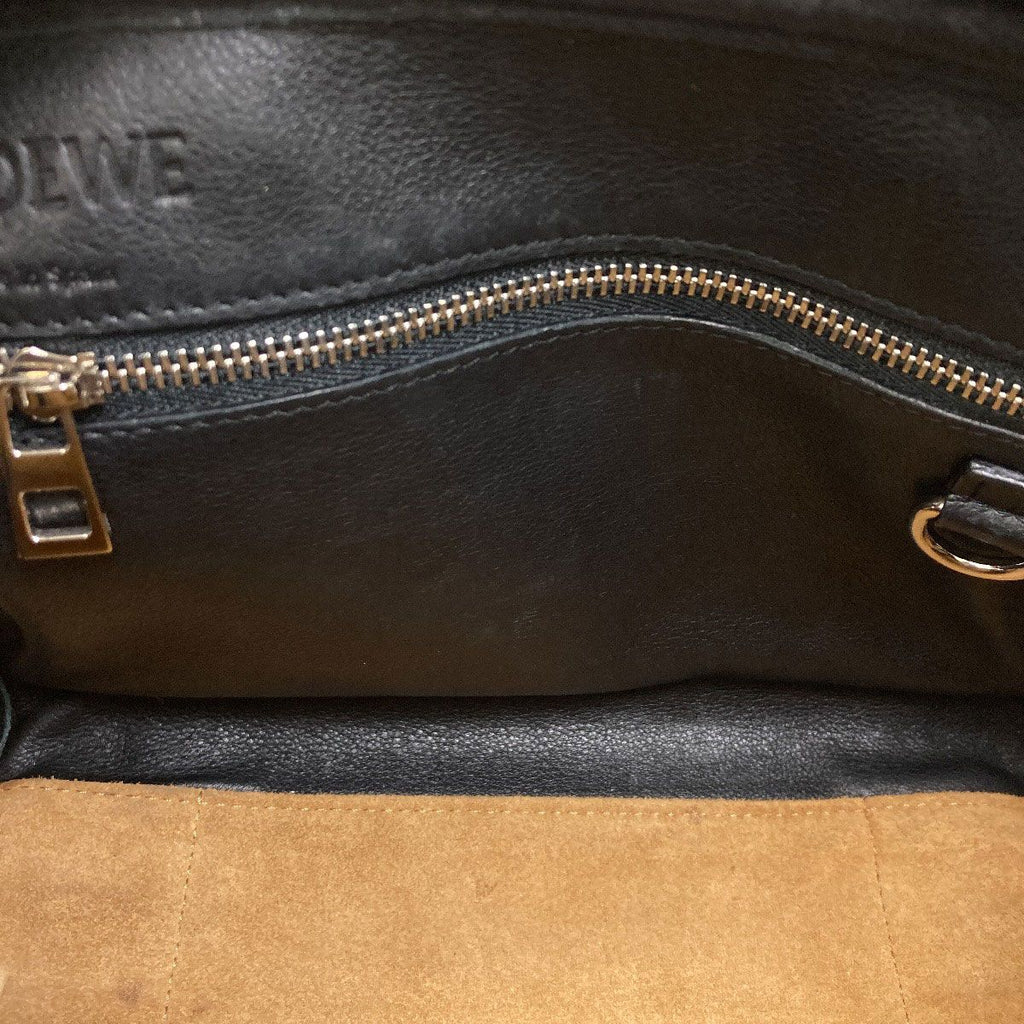 Loewe Amazona 75 Small 2-Way Handbag Calf — view 8