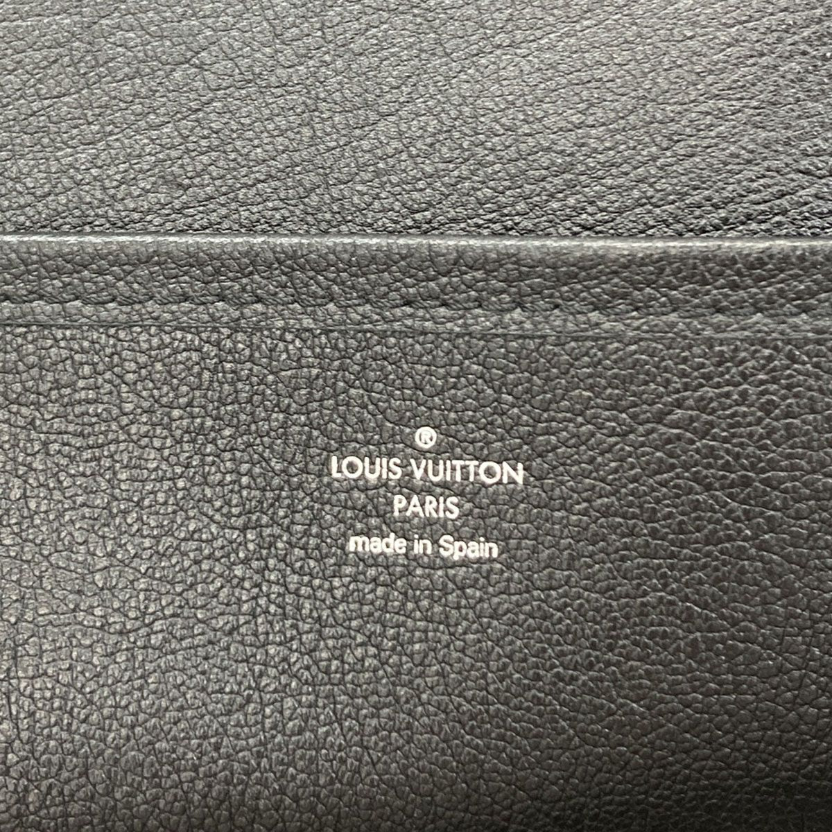 Louis Vuitton Cabas Voyage Tote Taurillon — view 6