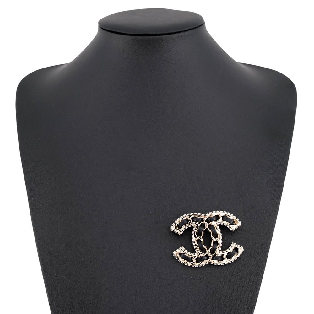 Chanel Brooch CC Logo Chain Motif Rhinestone Leather — view 4