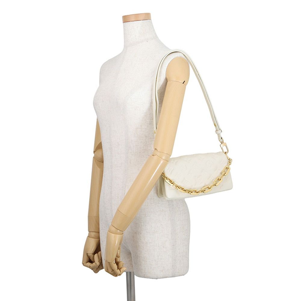 Louis Vuitton Shoulder Bag Monogram Pattern Lambskin Pochette Cousin White — view 5