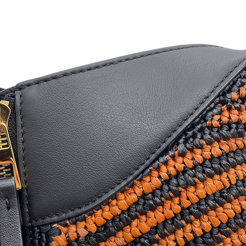 Loewe Hammock Compact Raffia Leather 2-Way Shoulder Bag Black — view 7