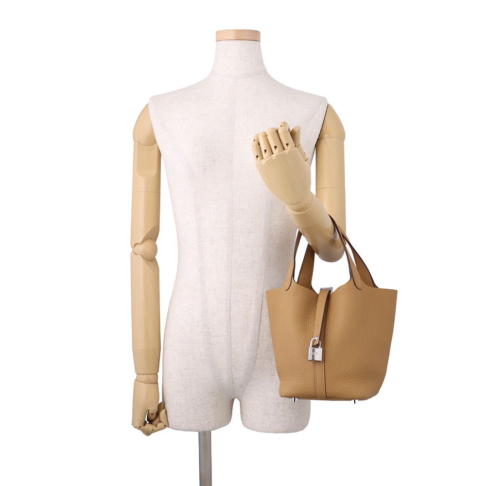 Hermes Handbag Picotin Lock PM Biscuit Silver Taurillon Clemence Tote — view 4