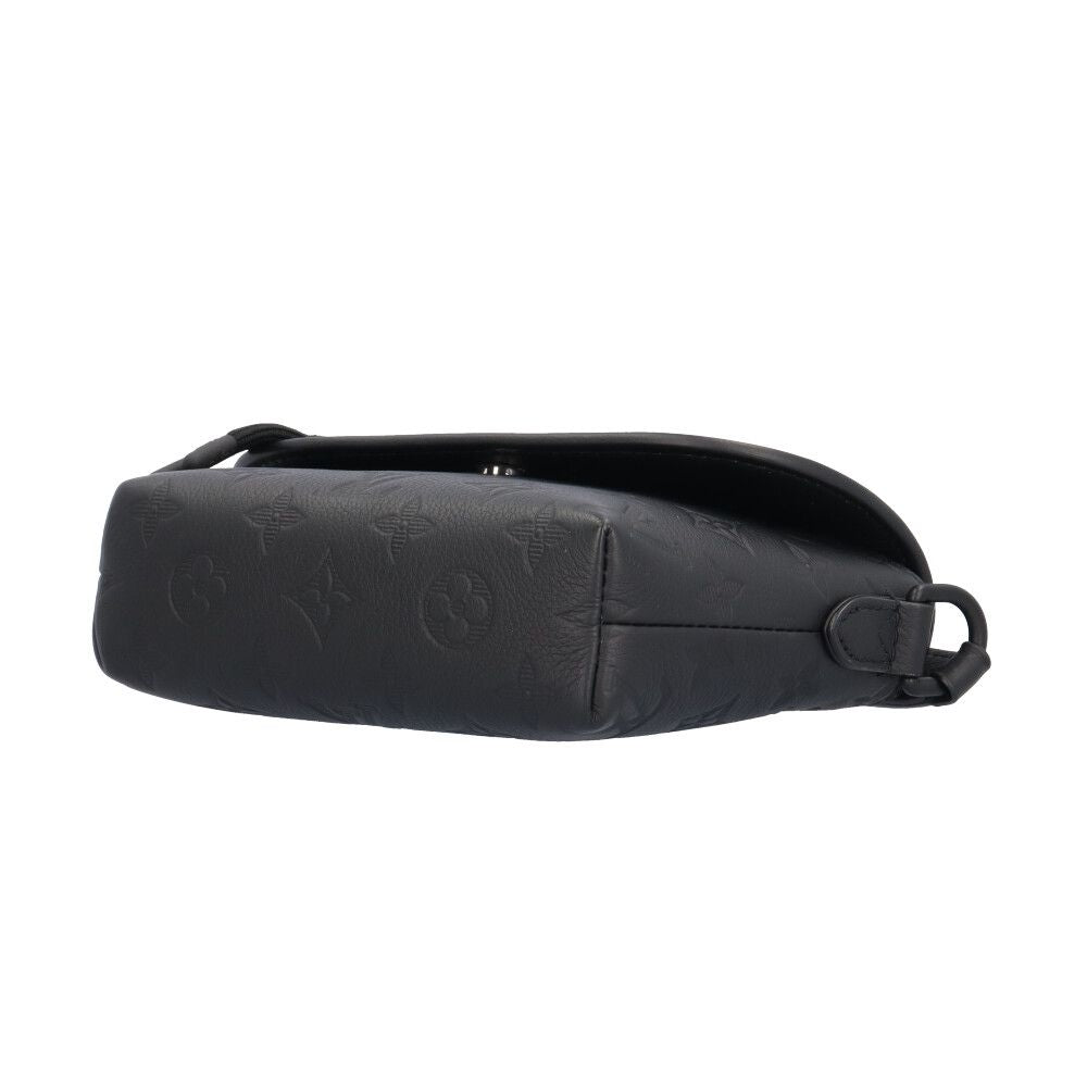 Louis Vuitton Pulse Wearable Wallet Monogram Shadow Shoulder Bag Leather Black — view 6