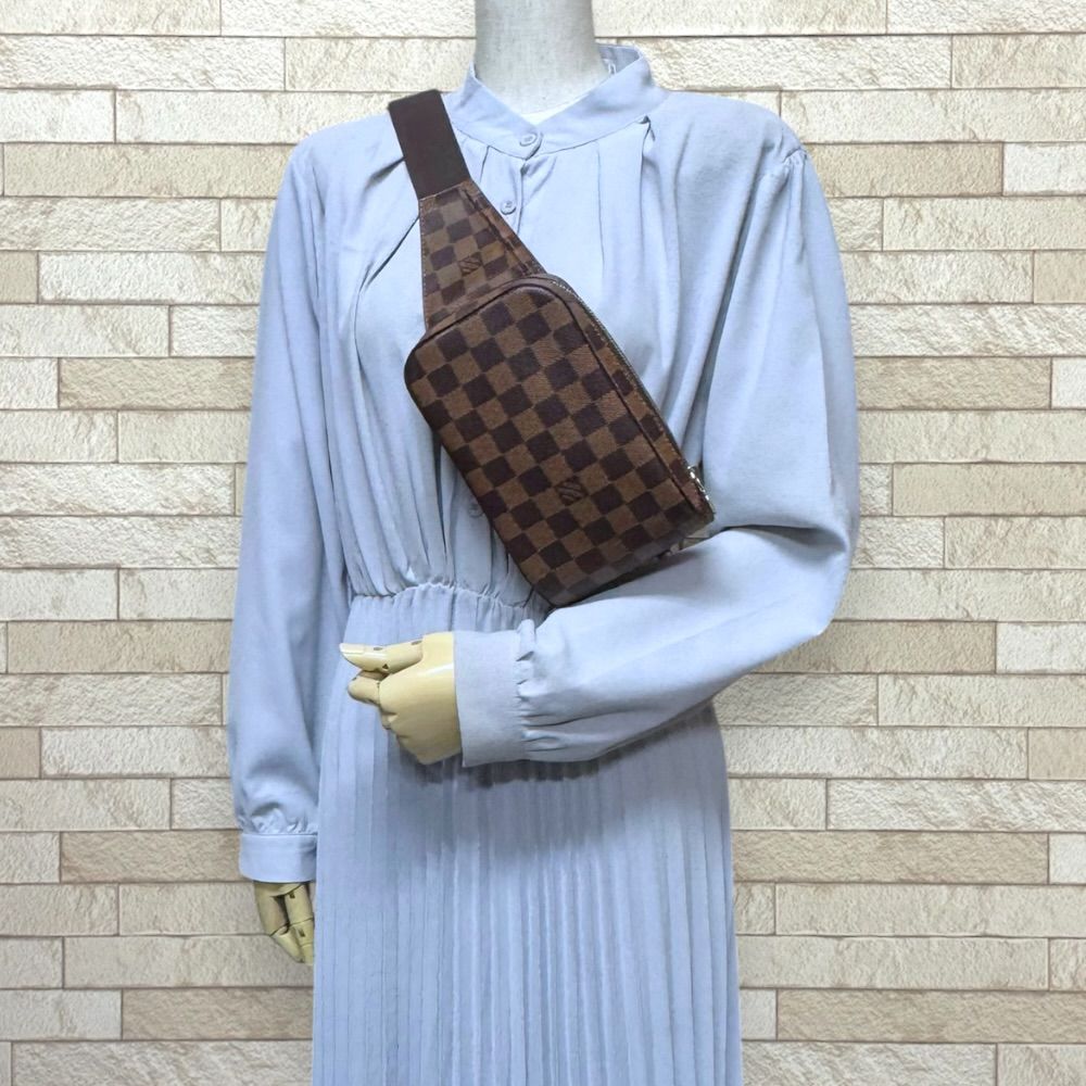 Louis Vuitton Damier Geronimos Belt Bag Canvas Brown — view 2