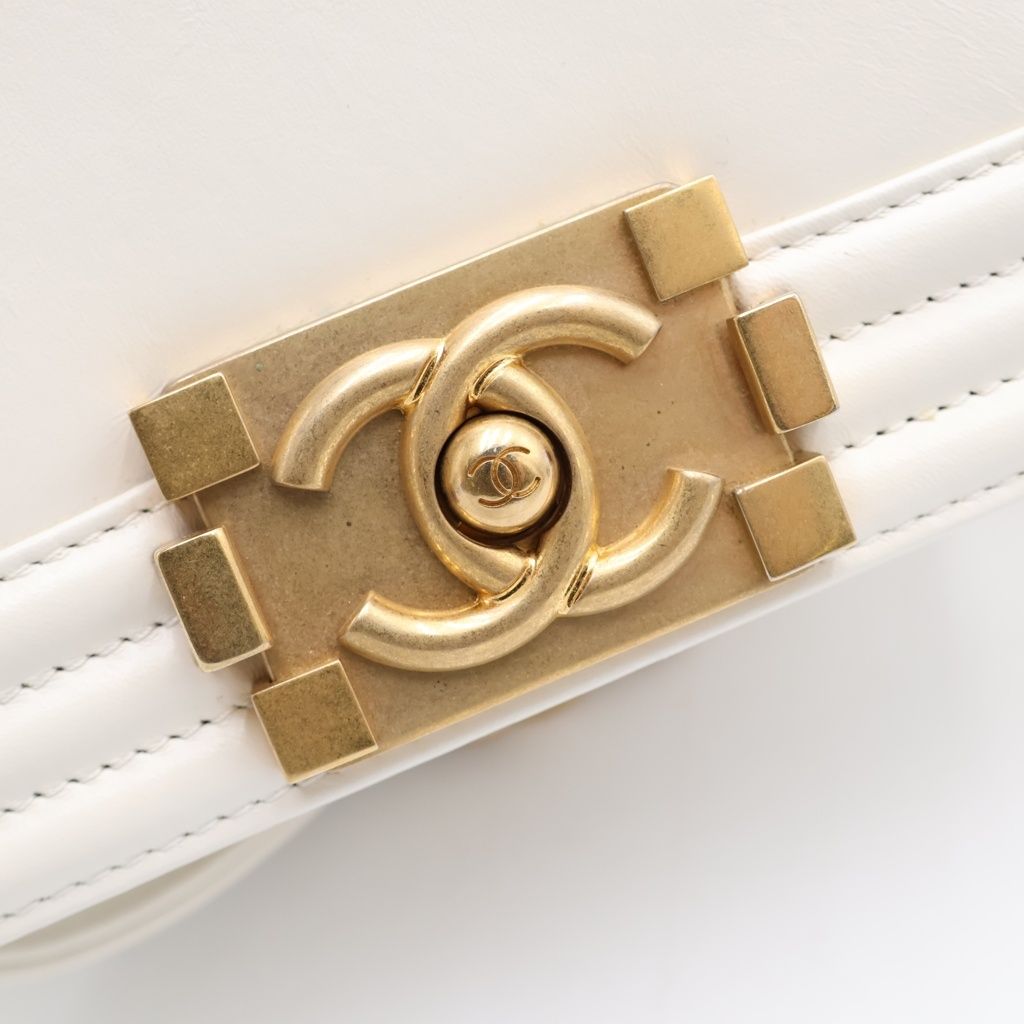 Chanel Boy Lambskin Chain Shoulder Bag Gold White — view 7