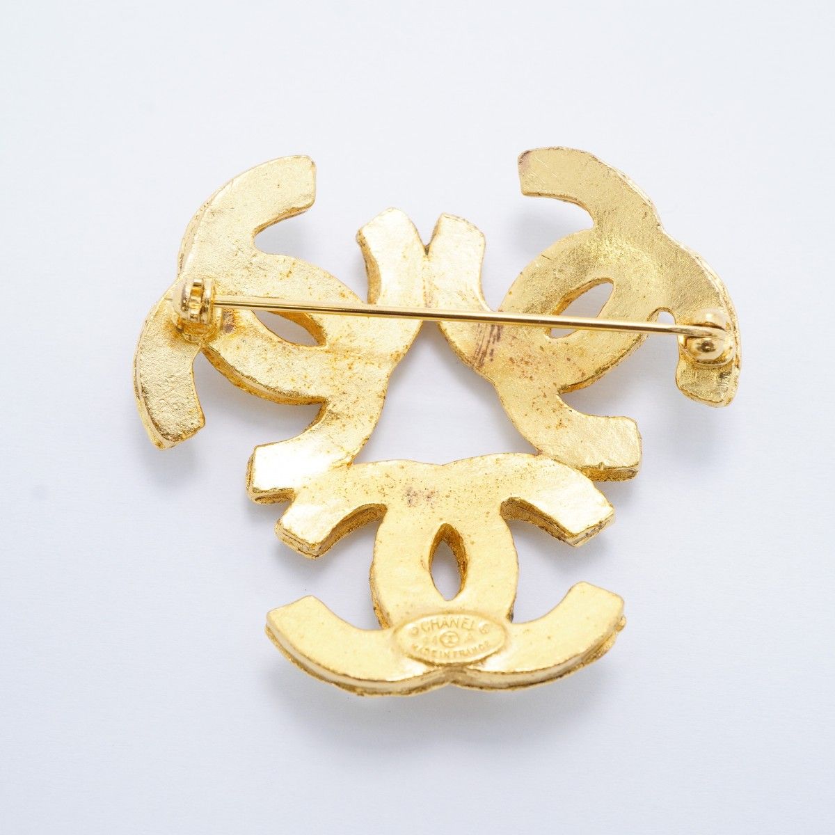 Chanel Brooch Vintage CC Logo Triple Coco Gold Plated — view 5