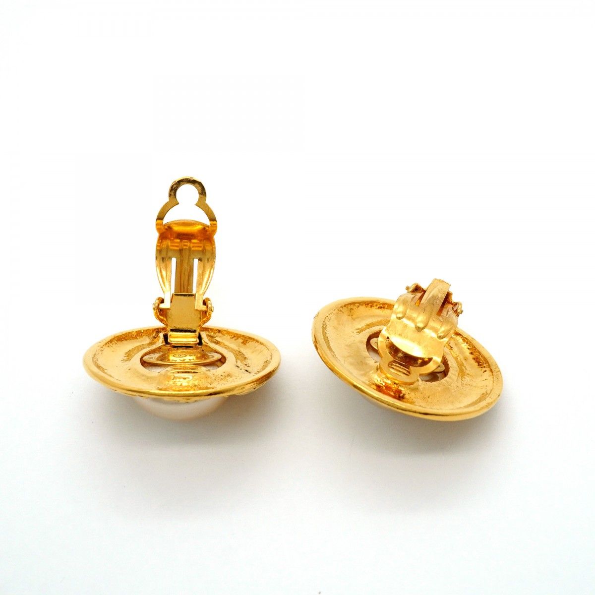 Chanel Earrings CC Logo Round — view 3