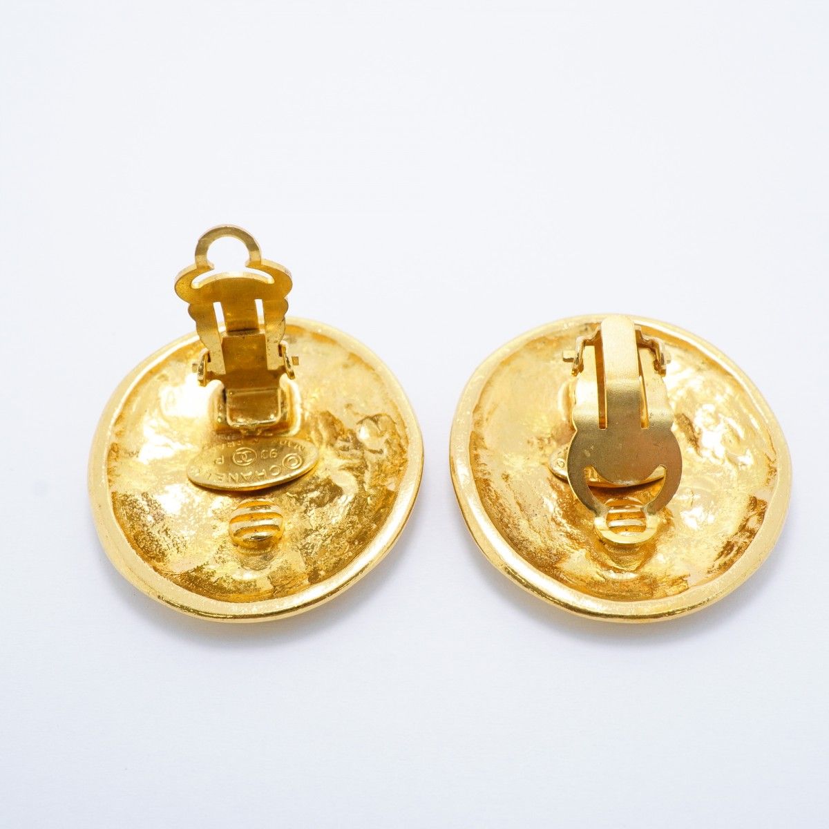 Chanel Earrings Vintage CC Logo Round — view 3