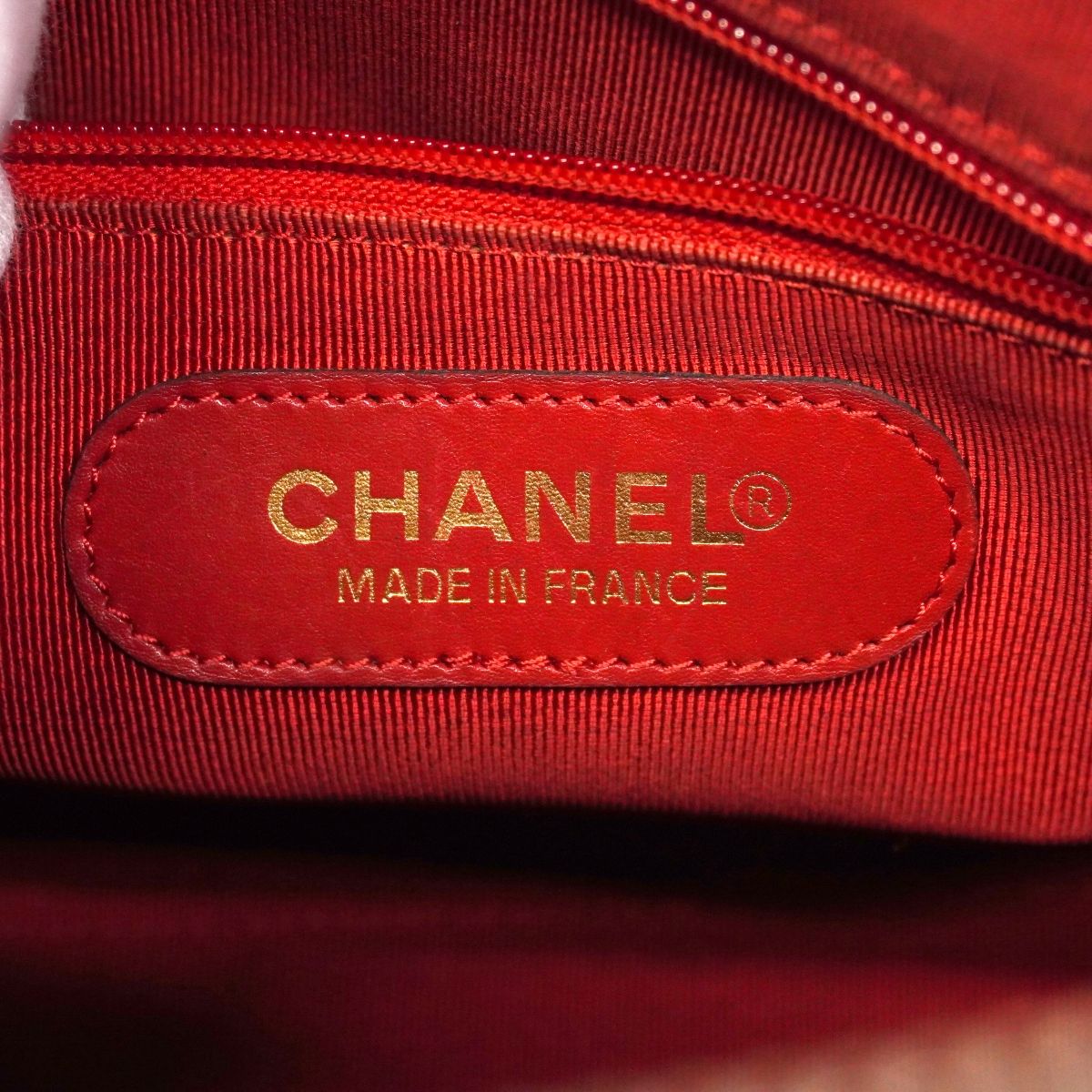 Chanel Handbag Caviar Leather Red Gold — view 5