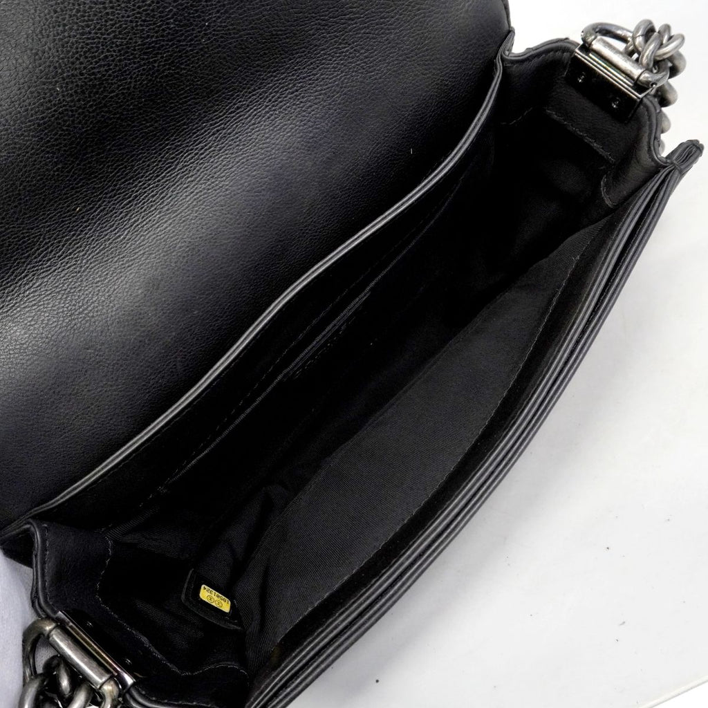 Chanel Shoulder Bag Boy Calf Black Silver — view 4