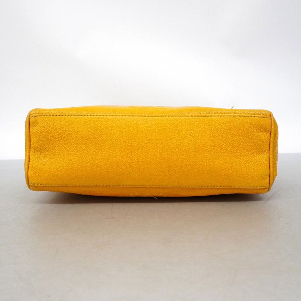 Chanel Shoulder Bag Triple Coco Caviar Leather Yellow Gold — view 3