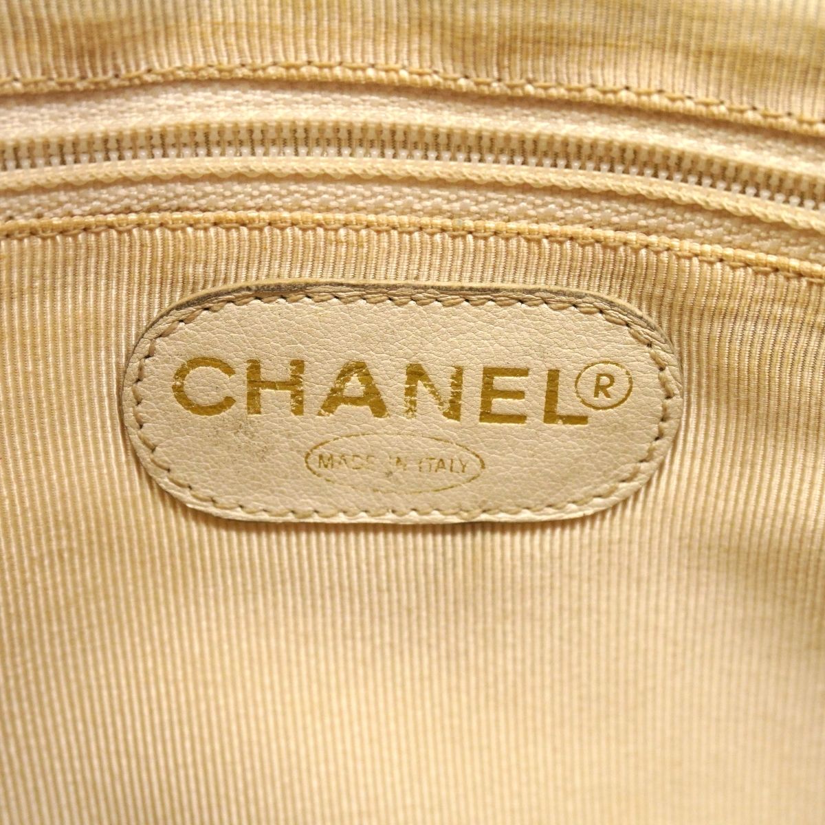 Chanel Shoulder Bag Triple Coco Caviar Leather Yellow Gold — view 5