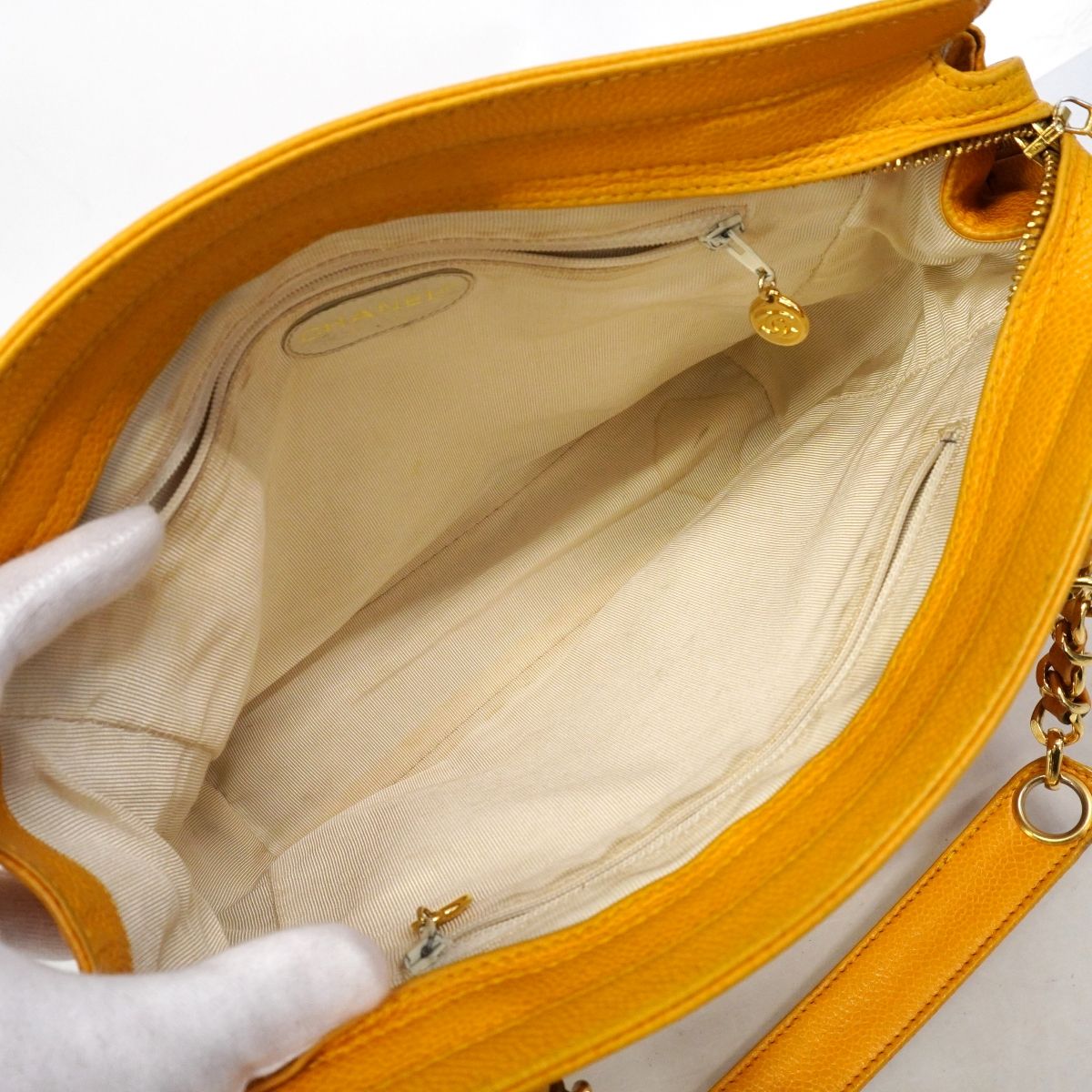 Chanel Shoulder Bag Triple Coco Caviar Leather Yellow Gold — view 4