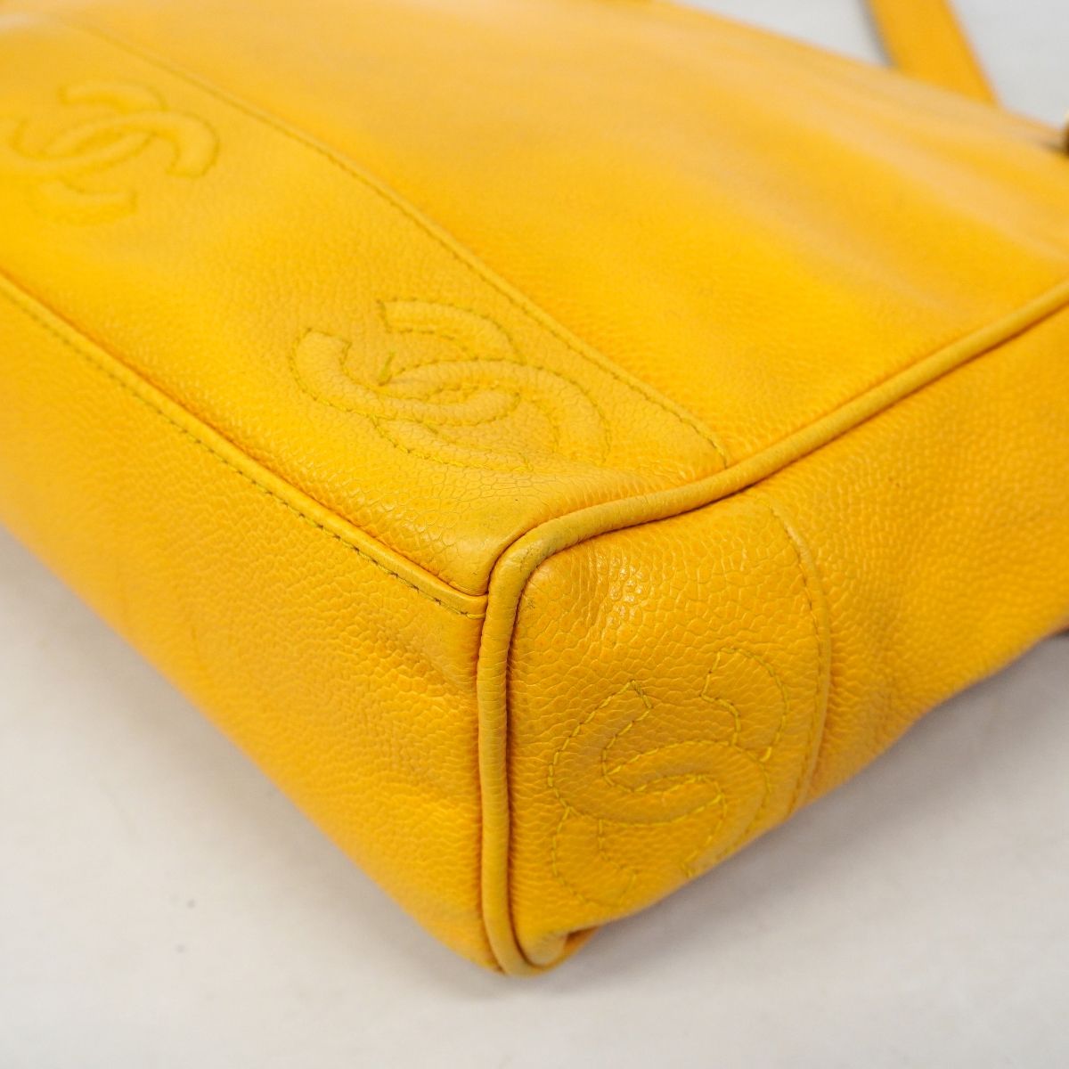 Chanel Shoulder Bag Triple Coco Caviar Leather Yellow Gold — view 6