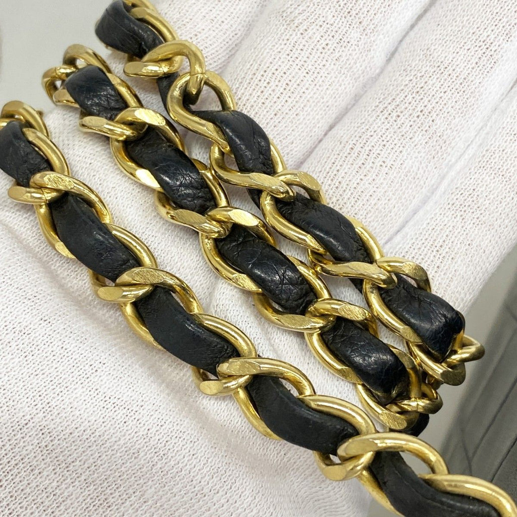 Chanel Shoulder Bag Quilted Lambskin Black Gold — view 7