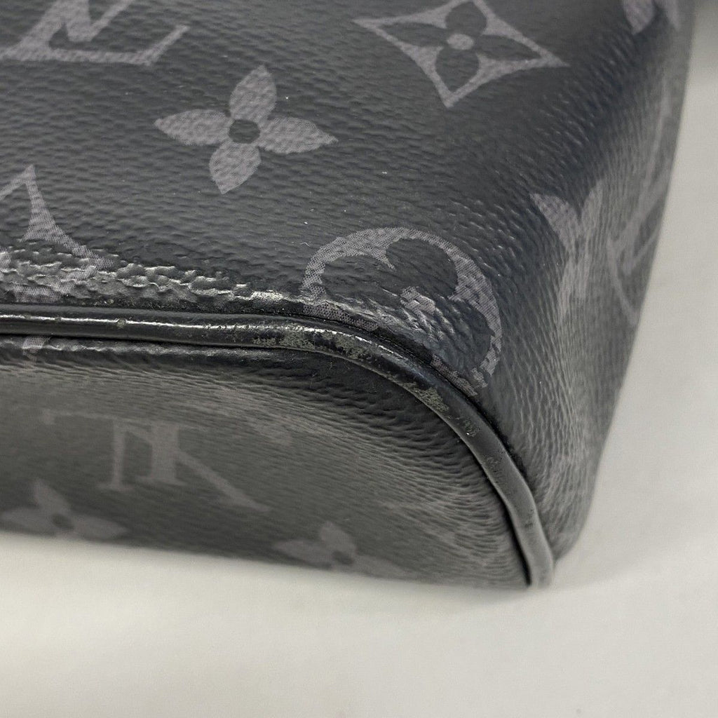 Louis Vuitton Shoulder Bag Monogram Eclipse District Black — view 6