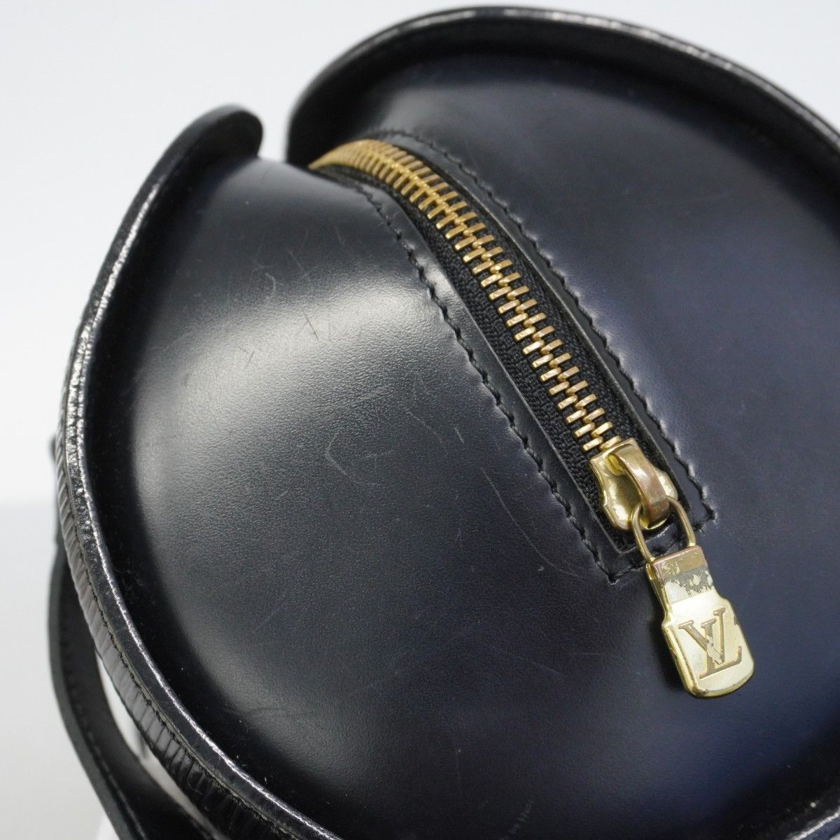 Louis Vuitton Handbag Epi Soufflot Noir — view 7