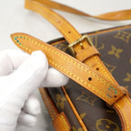 Louis Vuitton Shoulder Bag Monogram Saint Germain 28 Brown — view 8