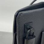 Louis Vuitton Tote Aerogram Takeoff Black — view 8